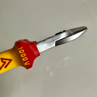 凯尼派克（KNIPEX）95 16 165 绝缘电工电缆剪（镀铬头，双色双重材料手柄，1000V） (期货货期8周)