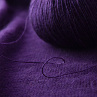牧心 羊绒线 毛线 21/3中粗线 手编机织均可 婴儿宝宝毛线 围巾线Z05 紫罗兰