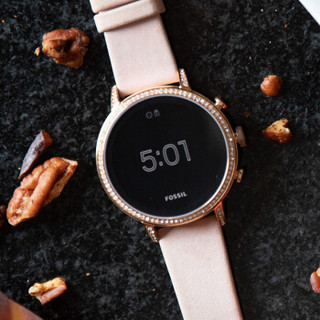 化石（Fossil）手表 第四代欧美时尚GPS运动智能触屏女表 新款女士时装表 明星同款轻奢镶钻硅胶腕表FTW6015粉色