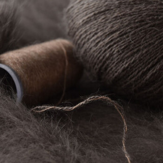 牧心 羊绒线 长毛毛线 14/2中粗线 手编机织均可 婴儿宝宝毛线 围巾线Z06 深驼色