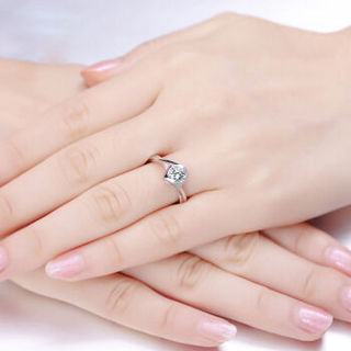 鸣钻国际 天使之吻 白18k金钻戒女 钻石戒指结婚求婚女戒 情侣对戒女款 约14分 F-G/SI 14号