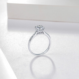周六福 珠宝女款钻石戒指时尚镶嵌结婚钻戒 KGDB023301 100分 SI/H