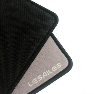 LESAILES 飞遁 300*250*4mm高密纤维细面专业电竞游戏鼠标垫 中号 浅灰色