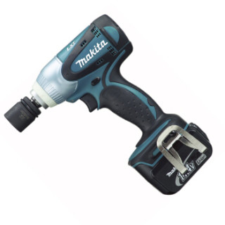 makita 牧田 充电式冲击扳手 DTW250Z 14.4V 裸机 方形传动螺杆12.7mm(1/2