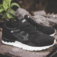 ASICS 亚瑟士 Tiger GEL-LYTE V H7K2N 女款休闲运动鞋 *2双