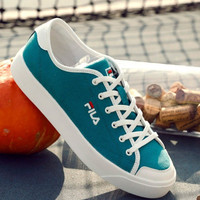 FILA CLASSIC KICKS 女子帆布鞋