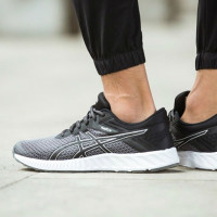 ASICS 亚瑟士 fuzeX Lyte 2 男款跑鞋