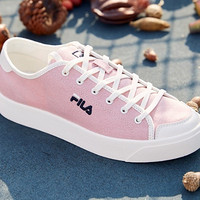 FILA CLASSIC KICKS 女子帆布鞋  