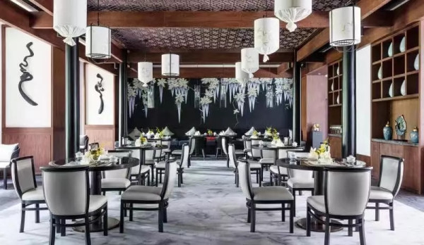 宁波东钱湖康得思酒店 豪华湖景房1晚(含早餐+双人晚餐)
