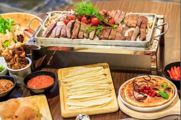 宿京西北的TOP避暑小镇!北京奥伦达部落西镇酒店1晚+2大1小早餐+文化博物馆+私人酒窖