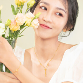 六福珠宝 足金小雏菊黄金项链女款套链含吊坠 HIG30070