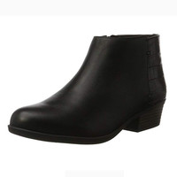 Clarks addiy Zora COMBAT 女士短靴