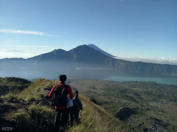 登上1717米山顶看日出！巴厘岛巴杜尔火山日出登山徒步