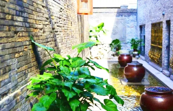镇江西津渡书香府邸酒店1晚+双早+西津渡门票+金山寺门票2张/双人晚餐