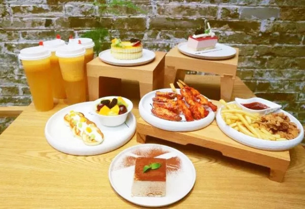 镇江西津渡书香府邸酒店1晚+双早+西津渡门票+金山寺门票2张/双人晚餐
