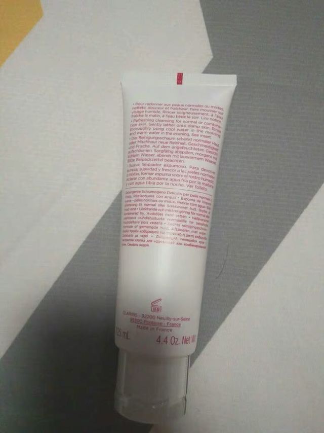 泡沫很大很细腻,洗脸完全不紧绷。
超大一