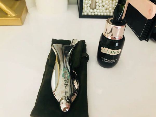 超级超级超级超级贵的一款精华露。
效果很