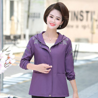 沫欣 风衣女2019秋季新品中老年妈妈装洋气阔太太ol通勤刺绣连帽口袋宽松风衣短外套 JXALSYY8053 紫红 XL