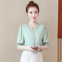 曼如芬 短袖上衣宽松打底T恤 夏季新款韩版时尚钩花蕾丝拼接V领雪纺衫女 XRSS9112 绿色 S