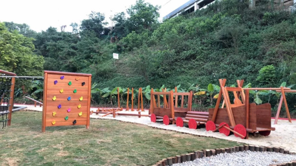 房间自带滑梯,畅玩37000㎡农场!深圳小凉帽之家酒店1晚套餐