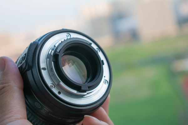 摄影入门你需要一个50定nikon尼康afs50mmf18g镜头