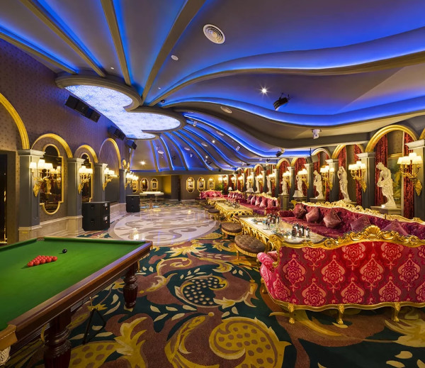 宿湖光山色欧式城堡,20000㎡室内玩乐航母嗨玩!南京恒大酒店1晚套餐