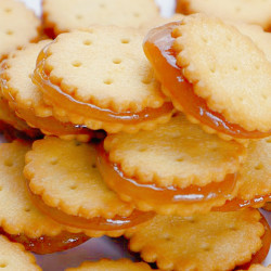 休闲农场 咸蛋黄麦芽糖夹心小圆饼干106g *6件