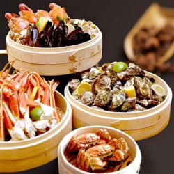六月黄海鲜齐来袭，赠膏黄肉甜大闸蟹一对！上海大宁福朋喜来登酒店自助晚餐