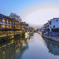 双11预售：君亭酒店集团 南京夜泊秦淮4店1晚通兑房券 周末不加价 近景区