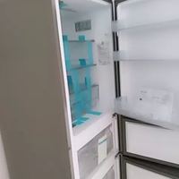 珠光面板的冰箱，非常好看，比较大气。
使