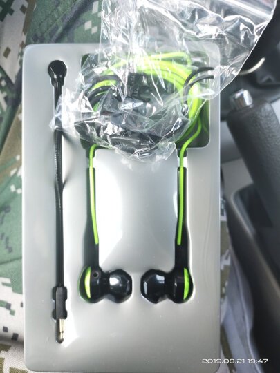音质非常不错，和平精英脚步听的非常清楚。
