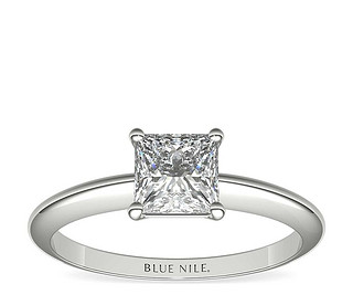 Blue Nile 14k白金 经典四镶爪单石订婚戒指 搭配0.80克拉公主方钻石