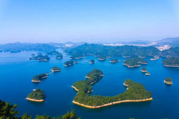 骑行泛舟吃鱼头！千岛湖景澜·返里度假酒店1晚套餐