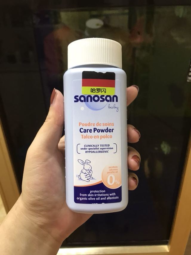 这款爽身粉 是我家姑娘用的时间比较长的一