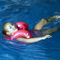 泳乐宝 第七代蛇形泳圈 宝宝儿童到成人 加厚环型充气玩具游泳圈 S码红