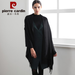 pierre cardin 皮尔·卡丹 皮尔卡丹羊毛纯色女士围巾披肩两用冬季加厚时尚圣诞礼物保暖流苏休闲百搭围脖女京配礼盒装 D21TM5340 黑色