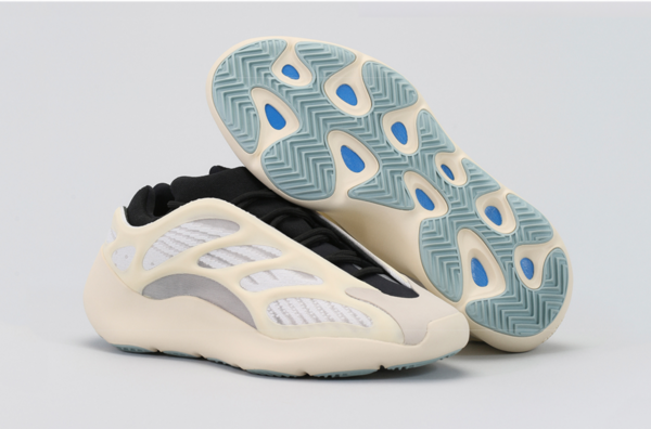 adidas 阿迪达斯 Yeezy 700 V3 Azael 椰子鞋 竞拍中