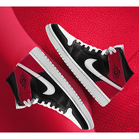 Air Jordan 1 Mid 女子运动鞋