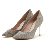 KURT GEIGER 亮面尖头高跟鞋
