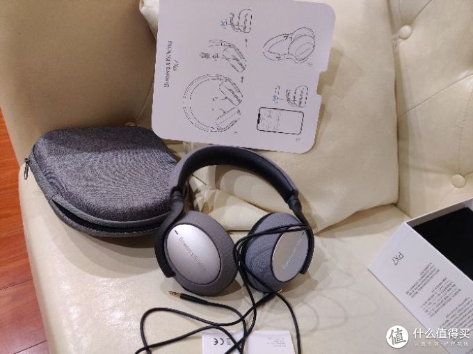 宝华韦健头戴式耳机
