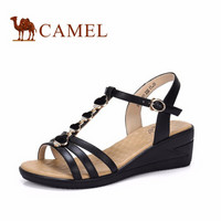 骆驼（CAMEL） 女士 时尚优雅四叶草点缀搭扣跛跟凉鞋 A925046201 黑色 38