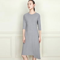 GIORDANO 佐丹奴 05467612 七分袖圆领连衣裙