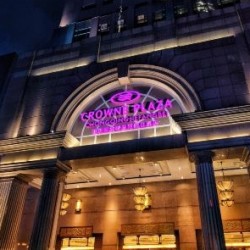 重庆解放碑皇冠假日酒店 高级房2晚(含早餐+免费双人下午茶+免费升级)