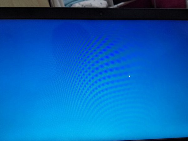 电脑有时候会蓝屏，过一会儿就好了，其他的