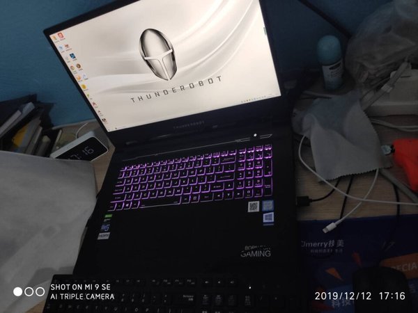 挺好的这个散热没问他LOL非常流畅