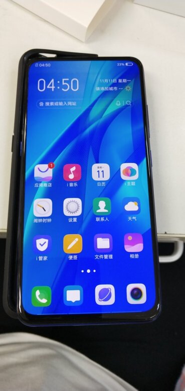 手机性价比高，用起来各方面都挺不错的，外