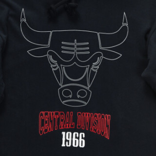 nba style潮流服饰芝加哥公牛队男款字母假两件圆领套头卫衣 图片色 l