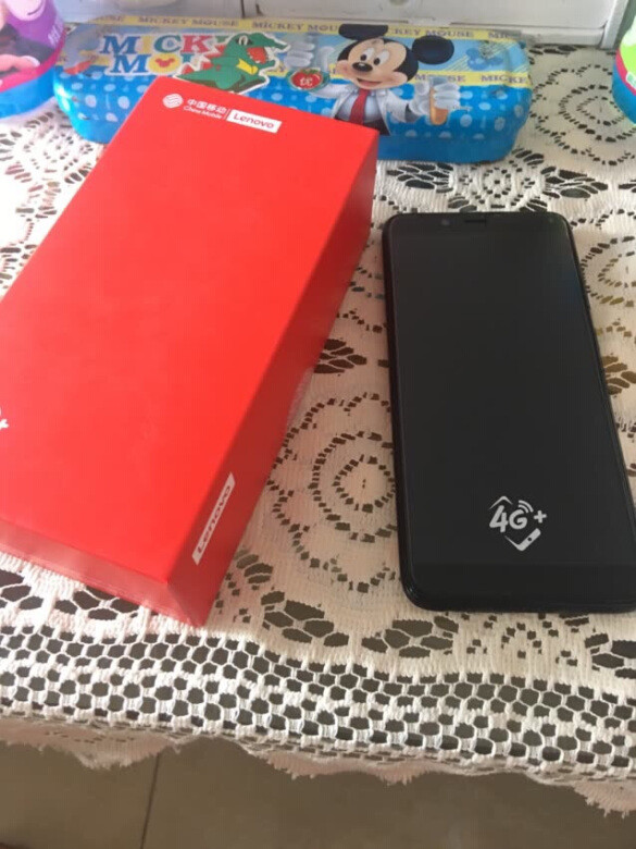 屏幕挺大的，声音也不错，指纹识别也好用，