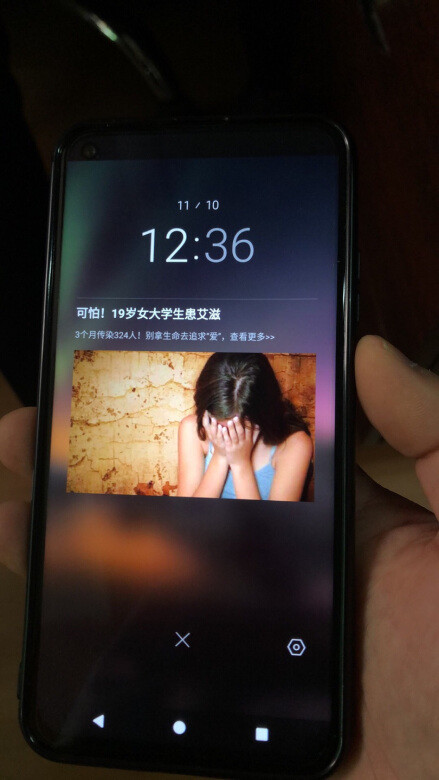 帮同事买的手机是老牌子了不错同事很