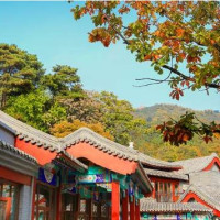 长城边，暑假不加价！北京慕田峪长城酒店 高级房/豪华大床房1晚+慕田峪长城门票2张（含早餐）